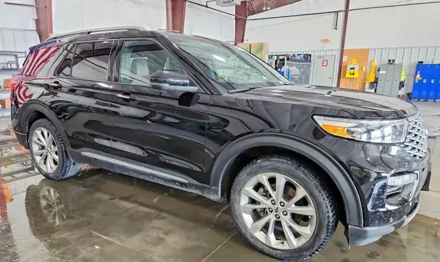 FORD EXPLORER PLATINUM 2023