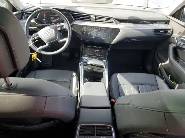AUDI E-TRON PREMIUM PLUS 2022
