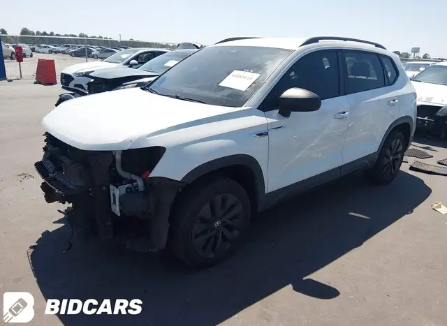 VOLKSWAGEN TAOS 2021