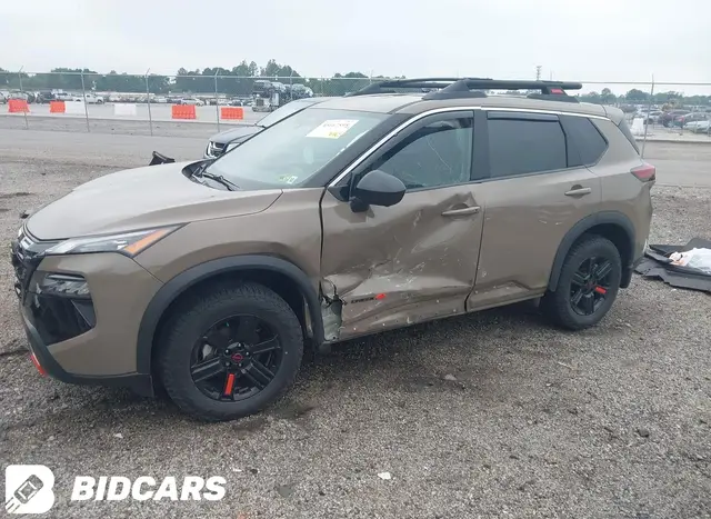 NISSAN ROGUE 2024