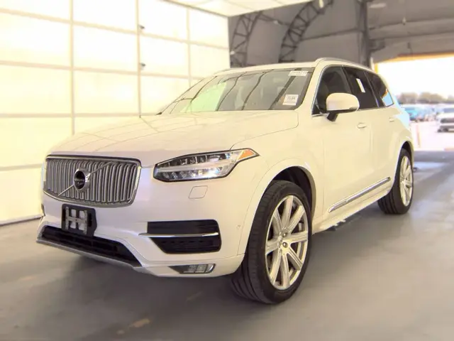 VOLVO XC90 T6 INSCRIPTION 7-PASSENGER 2017