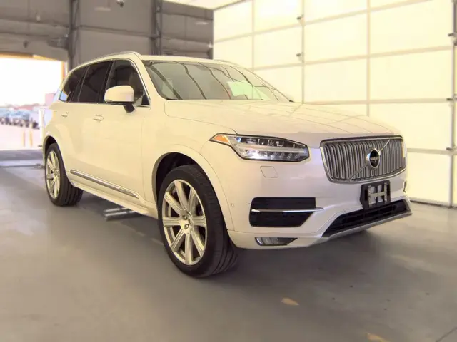 VOLVO XC90 T6 INSCRIPTION 7-PASSENGER 2017
