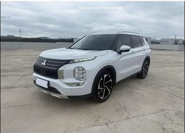 MITSUBISHI OUTLANDER PREMIUM 2023