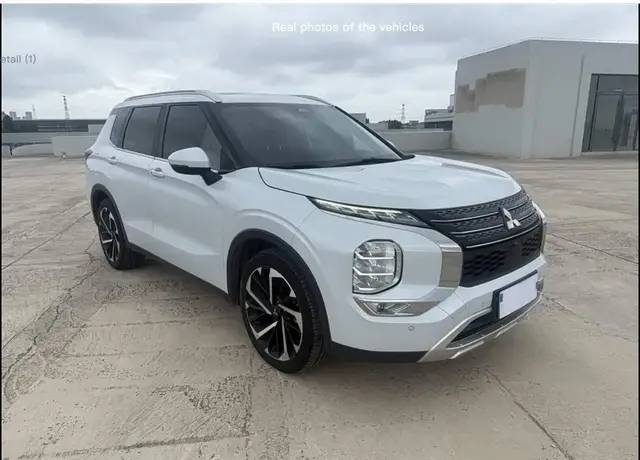 MITSUBISHI OUTLANDER PREMIUM 2023
