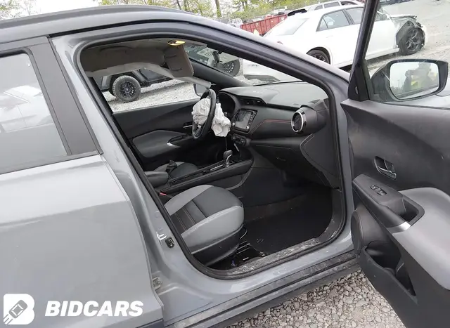 NISSAN KICKS 2023