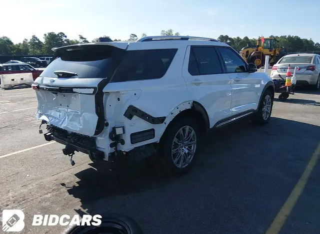 FORD EXPLORER PLATINUM 2025