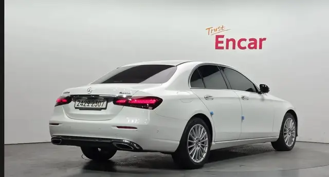 MERCEDES-BENZ E-CLASS EXCLUSIVE / AVANTGARDE (УТОЧНИТЕ ТОЧНУЮ ВЕРСИЮ ПО ФОТО) 2022