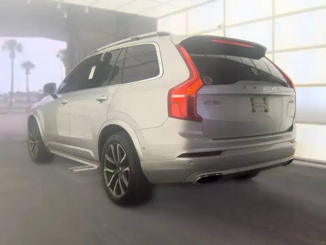 VOLVO XC90 T6 MOMENTUM 7-PASSENGER 2017