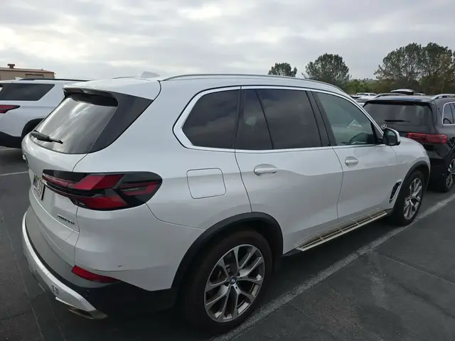 BMW X5 SPORTS ACTIVITY VEHICLE 2024