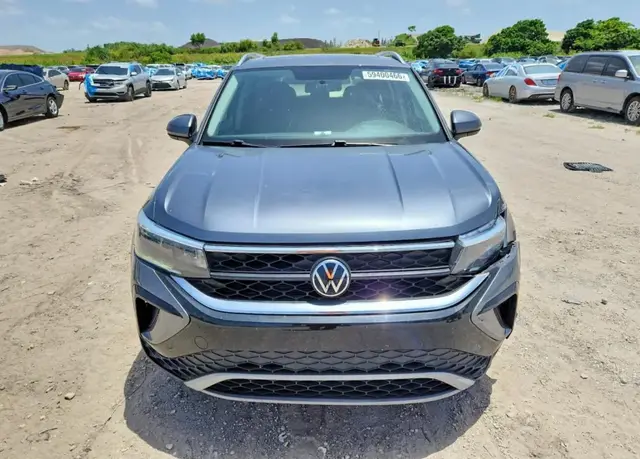 VOLKSWAGEN TAOS SE 2022