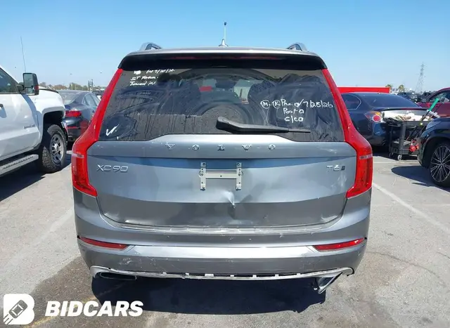 VOLVO XC90 T6 MOMENTUM 2018