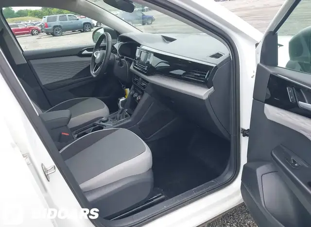 VOLKSWAGEN TAOS 1.5T S 2024