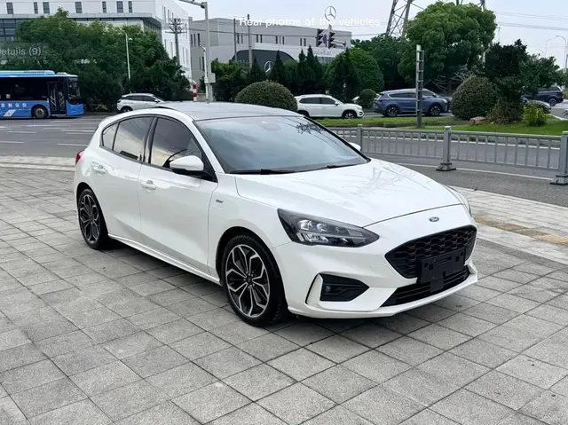 FORD FOCUS HATCHBACK ECOBOOST 180 2021