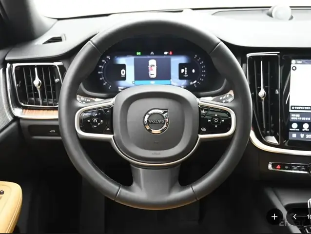 VOLVO V60 CROSS COUNTRY B5 2024