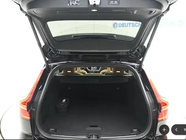 VOLVO V60 CROSS COUNTRY B5 2024
