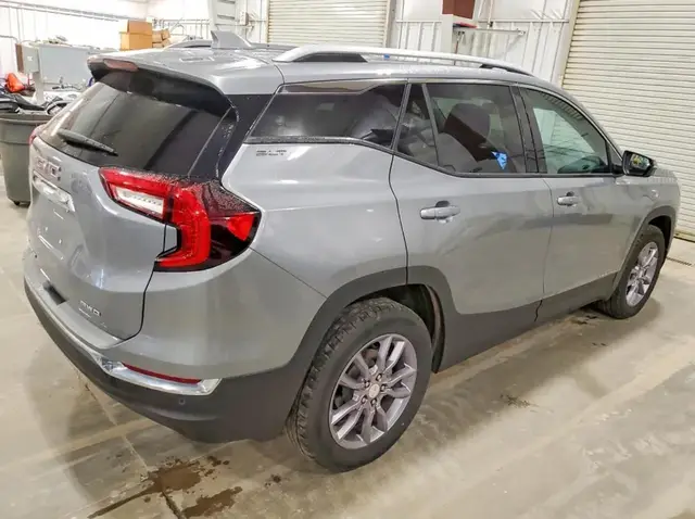 GMC TERRAIN SLT 2023