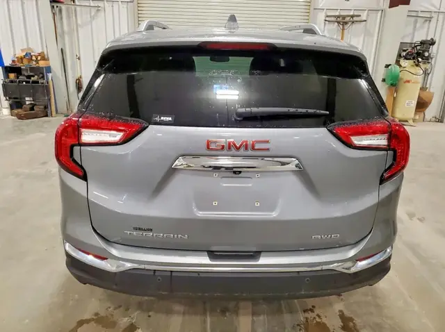 GMC TERRAIN SLT 2023