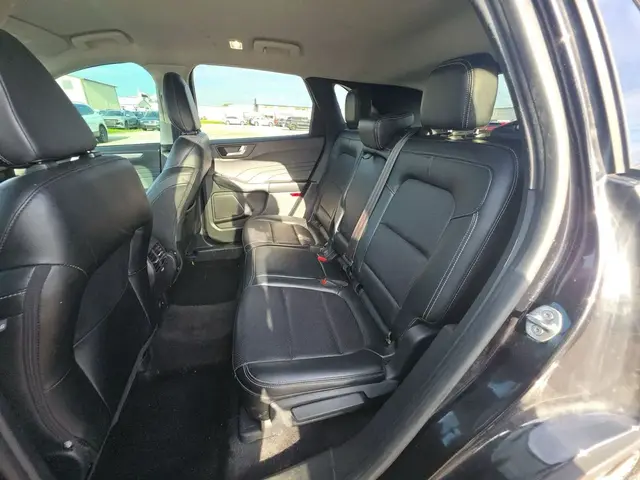 FORD ESCAPE SEL 2022