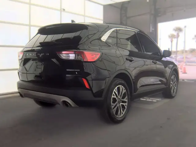 FORD ESCAPE SEL 2022