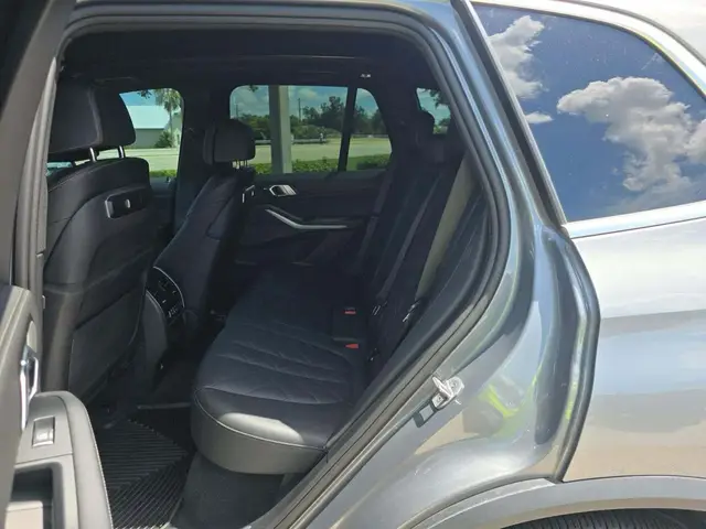 BMW X5 SPORTS ACTIVITY VEHICLE 2024