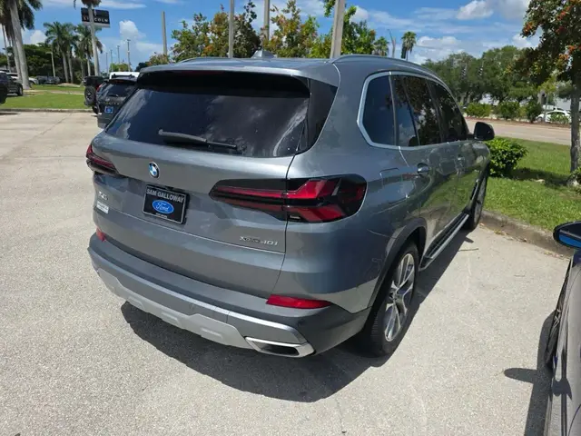 BMW X5 SPORTS ACTIVITY VEHICLE 2024