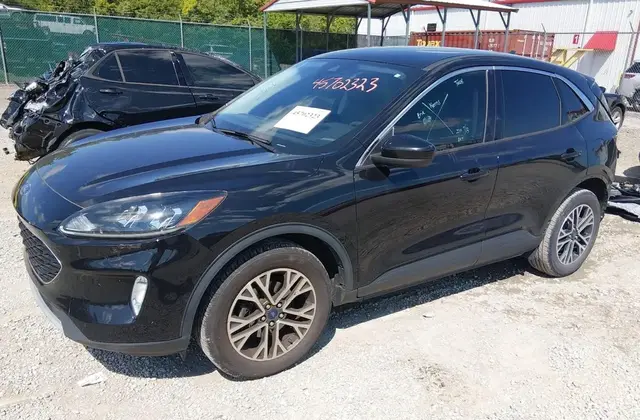 FORD ESCAPE SEL 2022