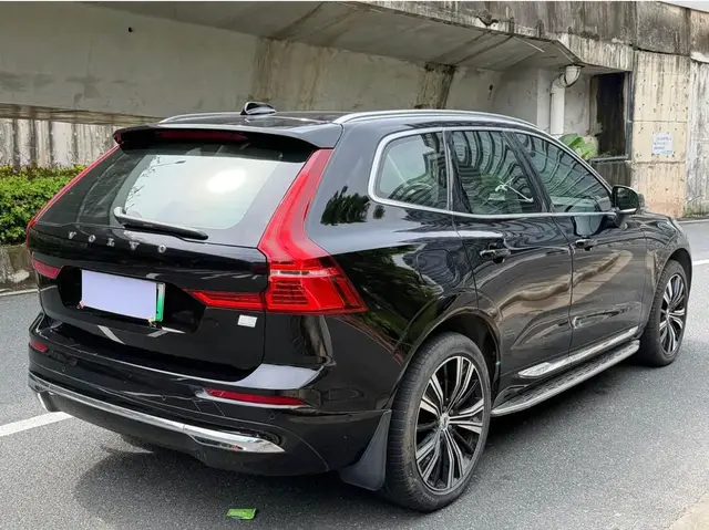 VOLVO XC60 PLUG-IN HYBRID T8 2022