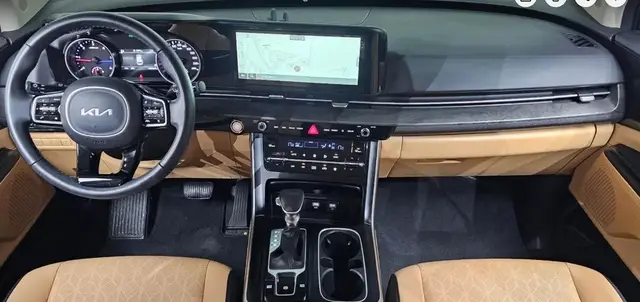 KIA CARNIVAL PRESTIGE 2023