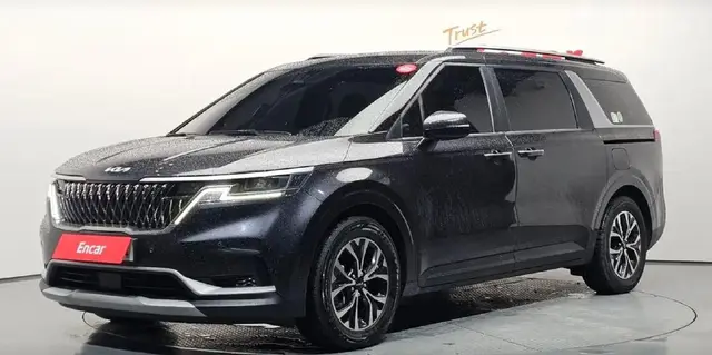 KIA CARNIVAL PRESTIGE 2023