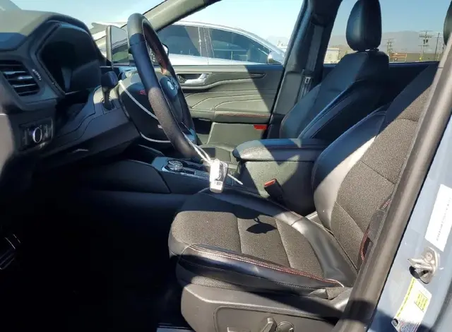 FORD ESCAPE ST LINE 2024