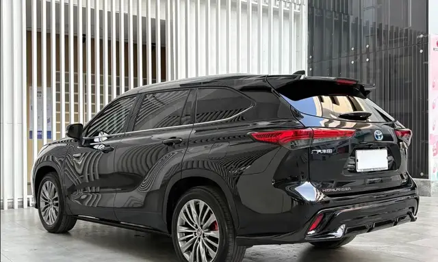 TOYOTA HIGHLANDER 2023