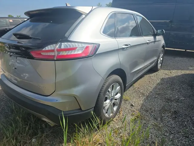 FORD EDGE TITANIUM 2022