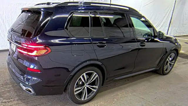 BMW X7 SPORTS ACTIVITY VEHICLE 2024