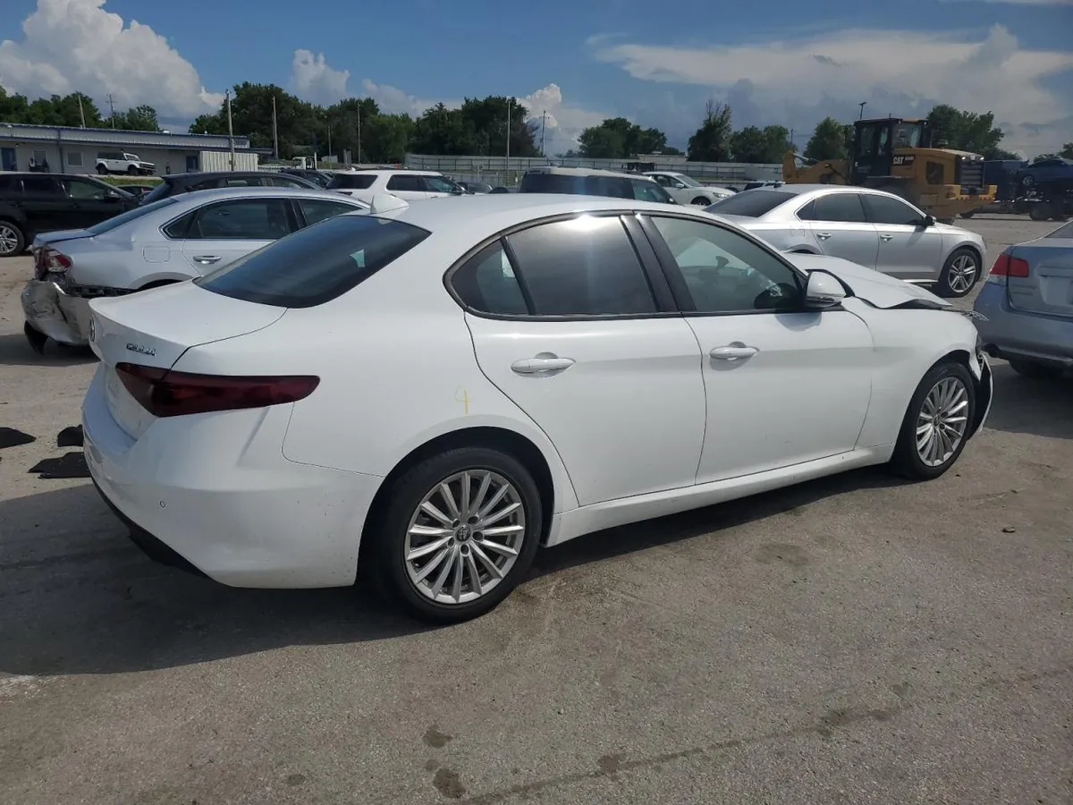 ALFA ROMEO GIULIA 2022