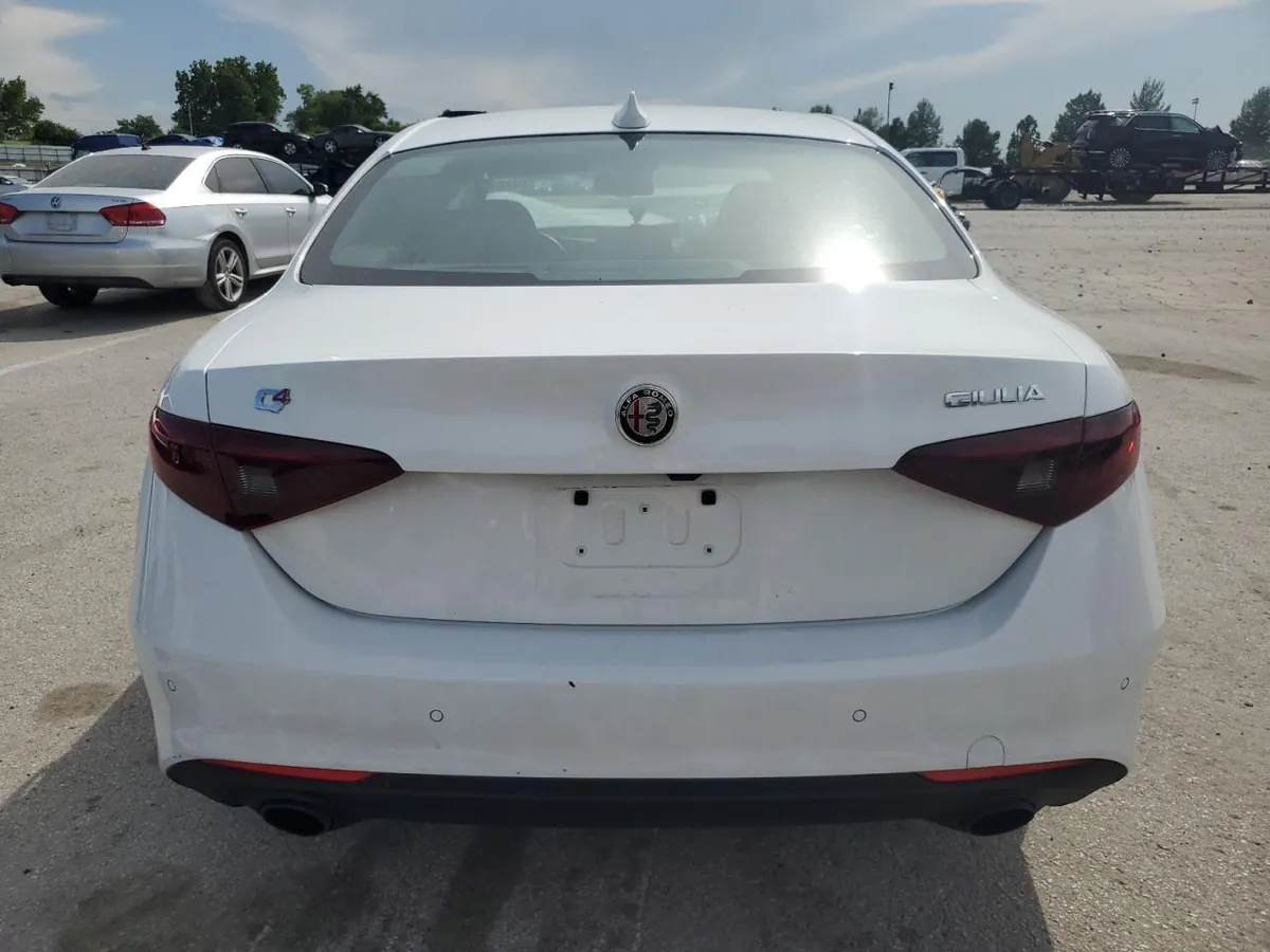 ALFA ROMEO GIULIA 2022