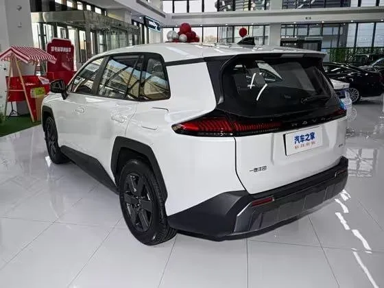 TOYOTA RAV 2026