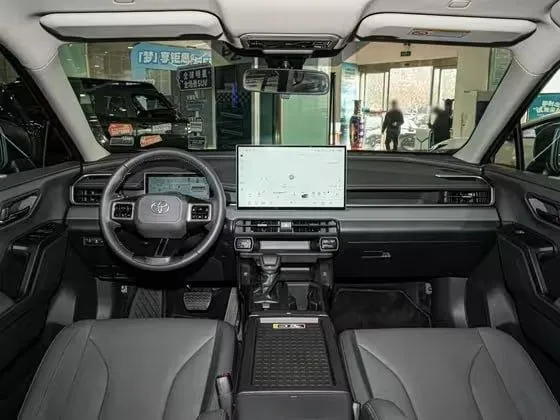 TOYOTA RAV 2026