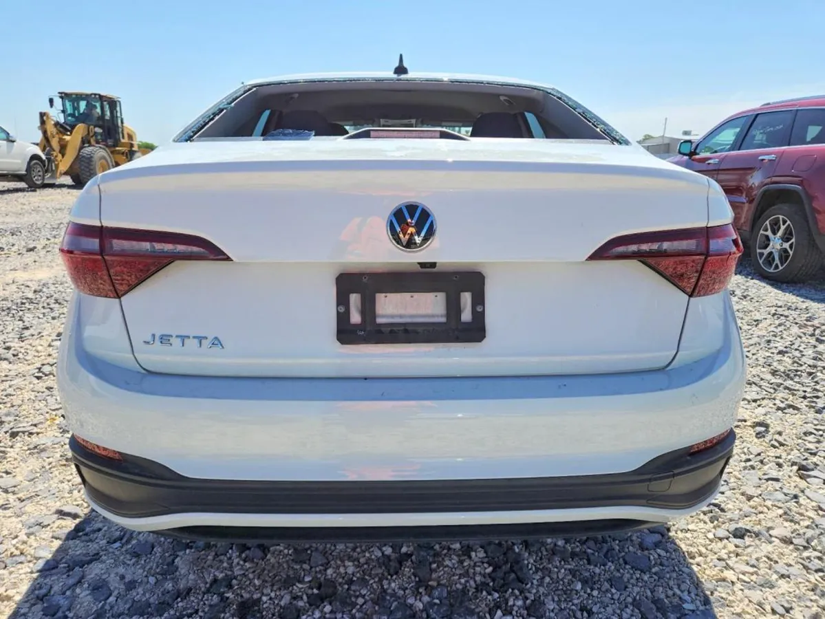 VOLKSWAGEN JETTA S 2024