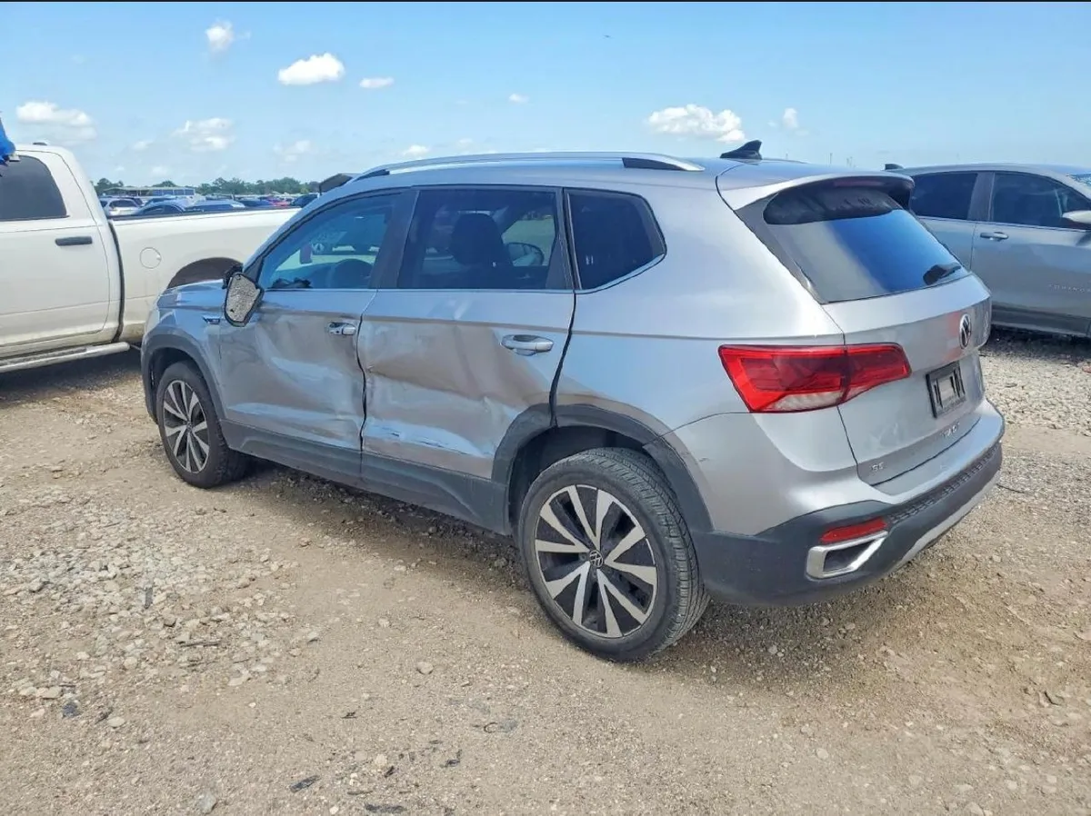 VOLKSWAGEN TAOS SE 2022