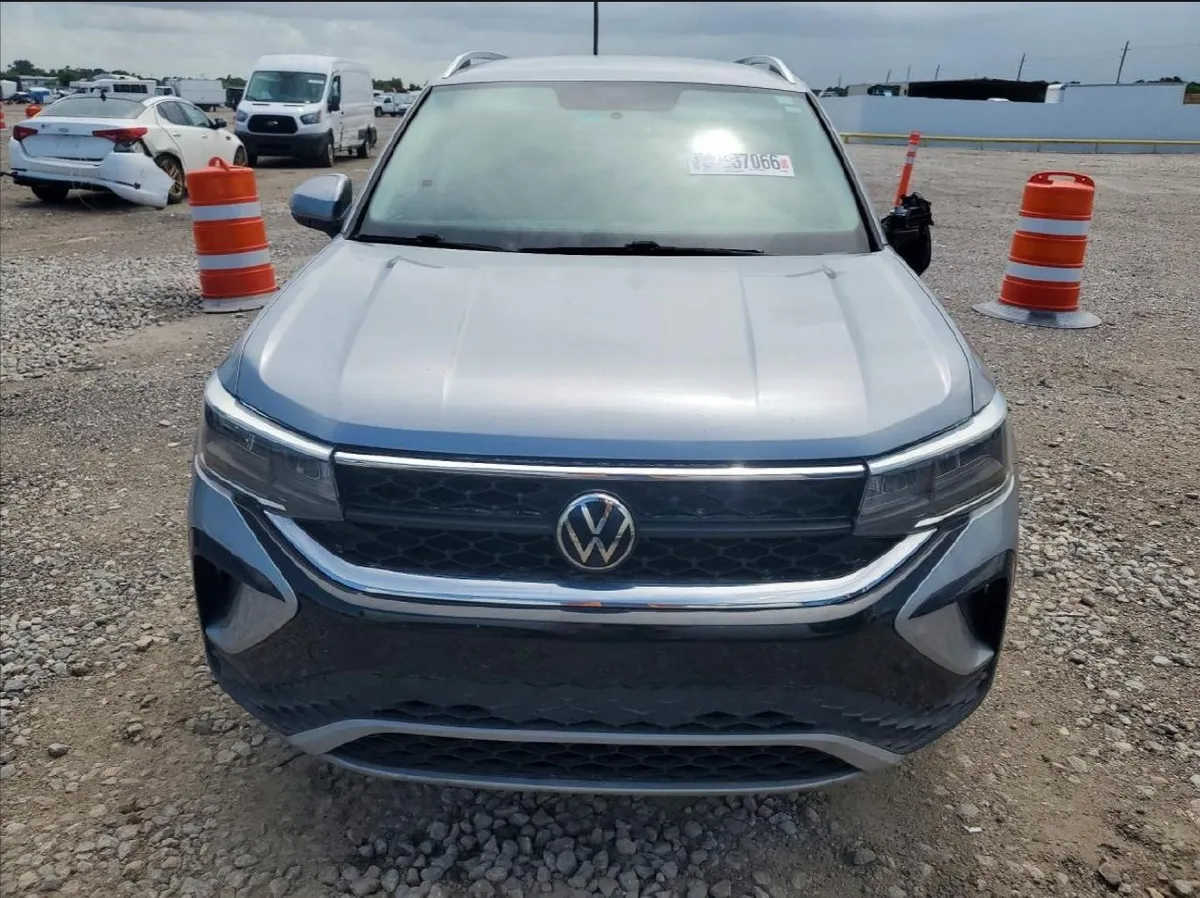 VOLKSWAGEN TAOS SE 2022