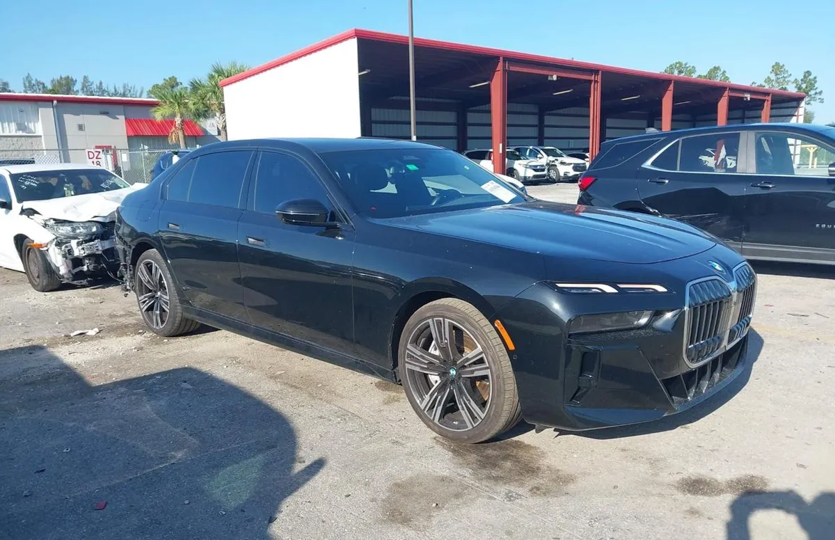 BMW 760I 2024