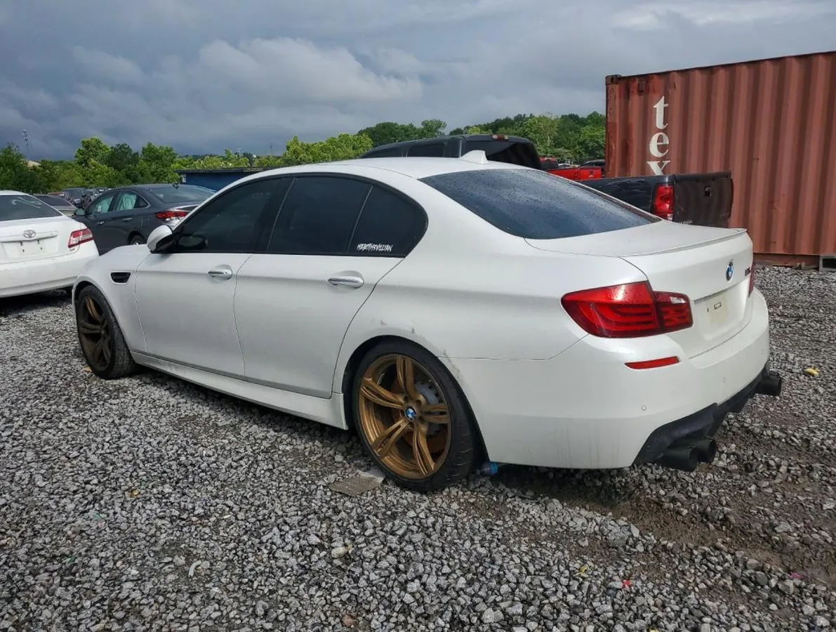 BMW M5 2013