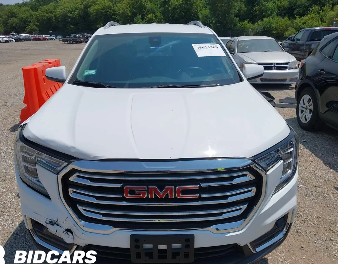 GMC TERRAIN SLT 2024