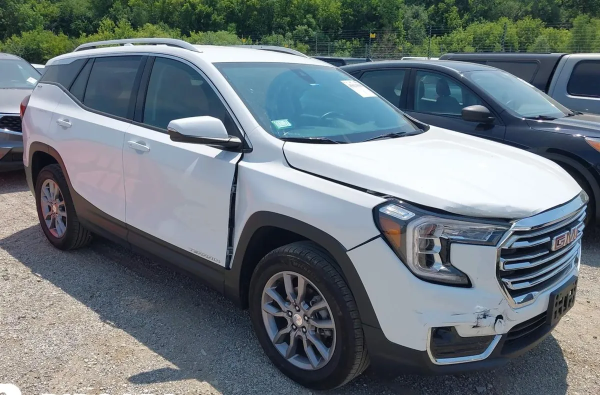 GMC TERRAIN SLT 2024