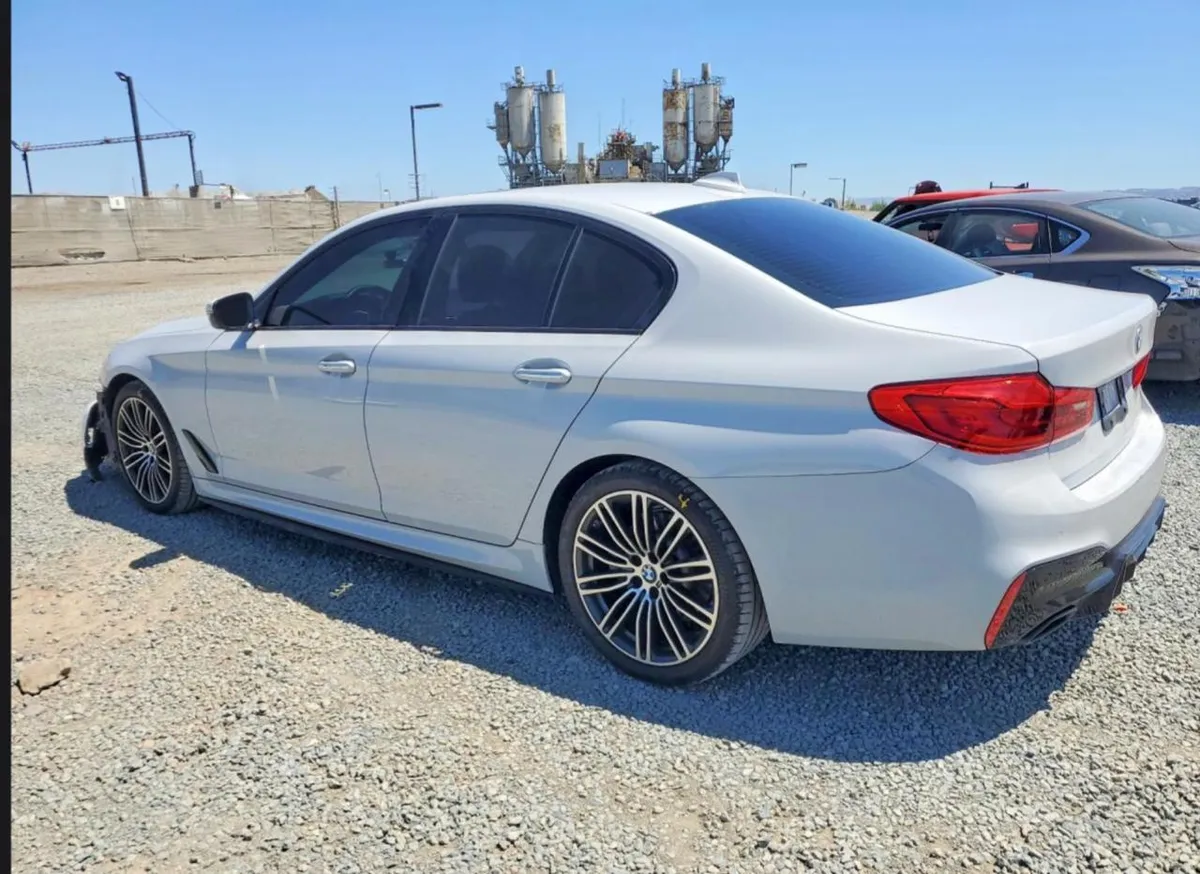 BMW 530 I(М-ПАКЕТ) 2018