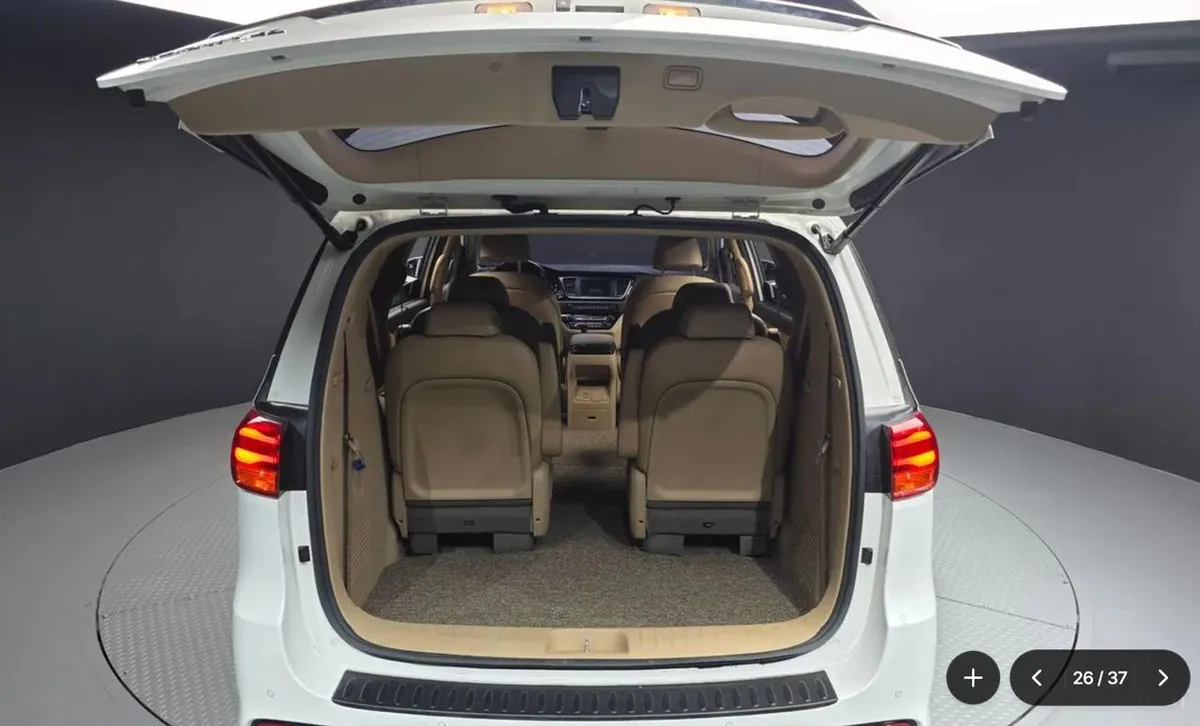 KIA CARNIVAL NOBLESSE 2018