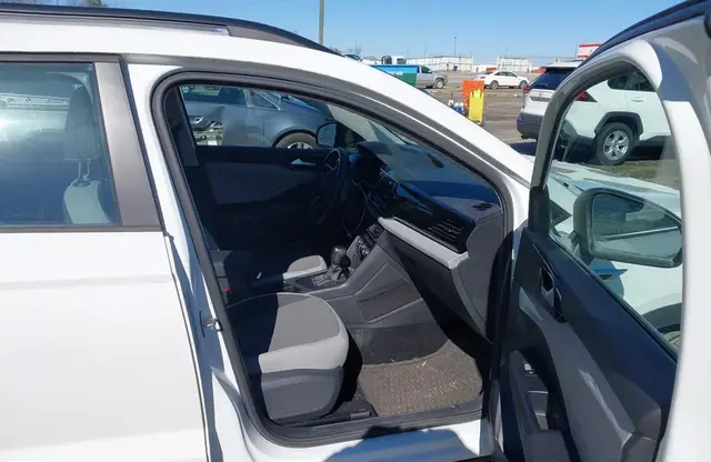 VOLKSWAGEN TAOS 2023