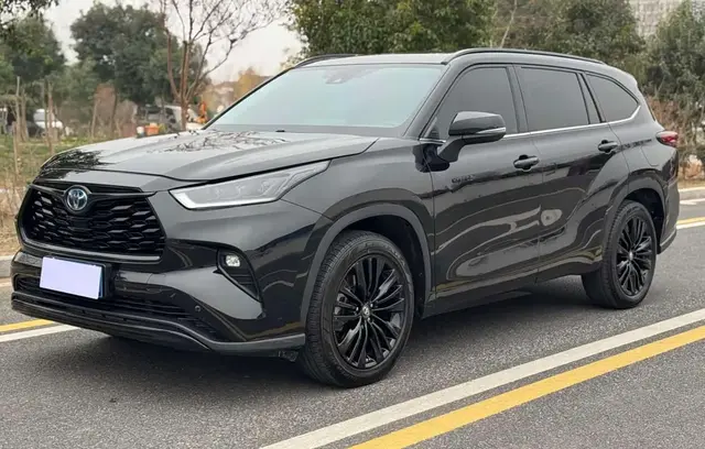 TOYOTA HIGHLANDER 2023