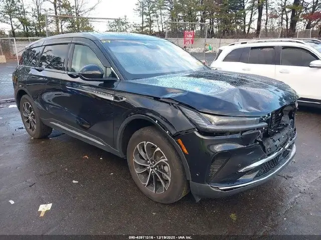 LINCOLN NAUTILUS 2023