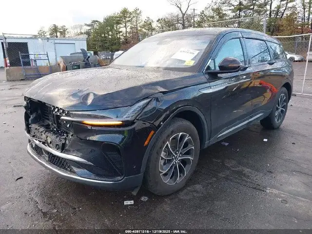 LINCOLN NAUTILUS 2023